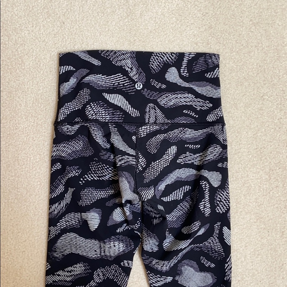 Lululemon Luxtreme High Rise Wunder Under - Picture 6 of 6